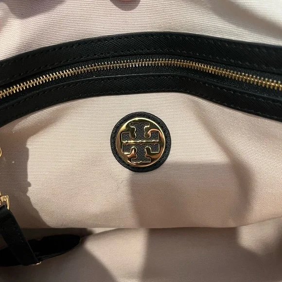 Authentic Tory Burch Large Saffiano Leather Tote - Picture 11 of 15